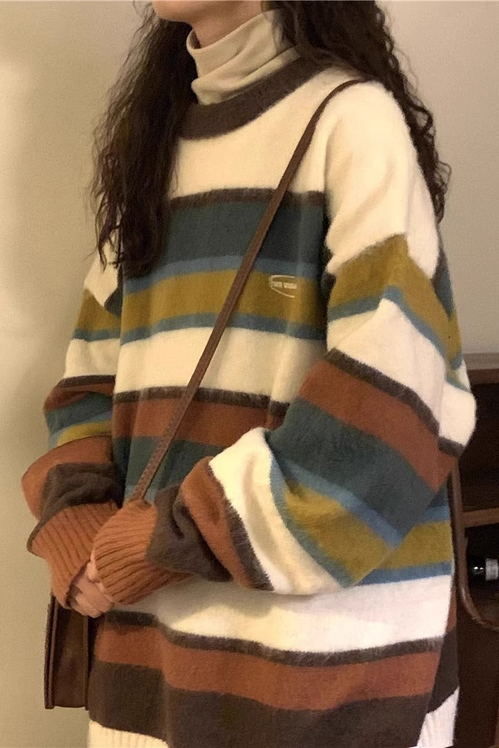 College Style Sweater For Women Wearing On The Outside