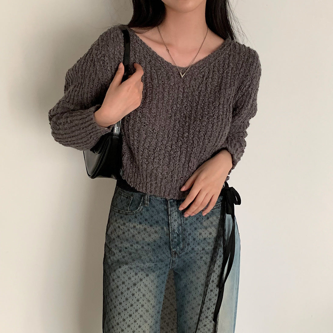 Korean Style Retro V-neck Short Long Sleeve Knitted Sweater