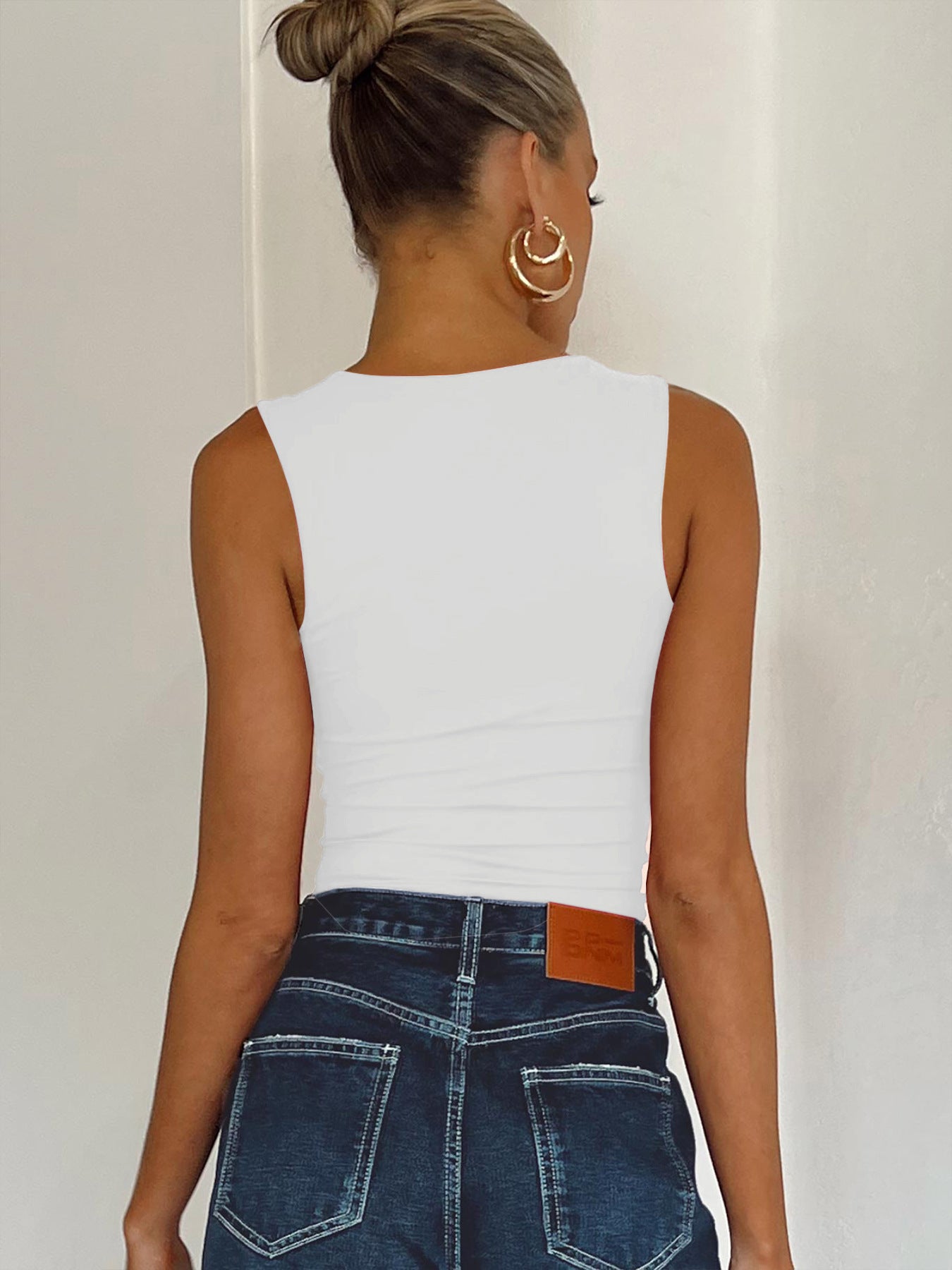 Crop top con cuello cuadrado ajustado