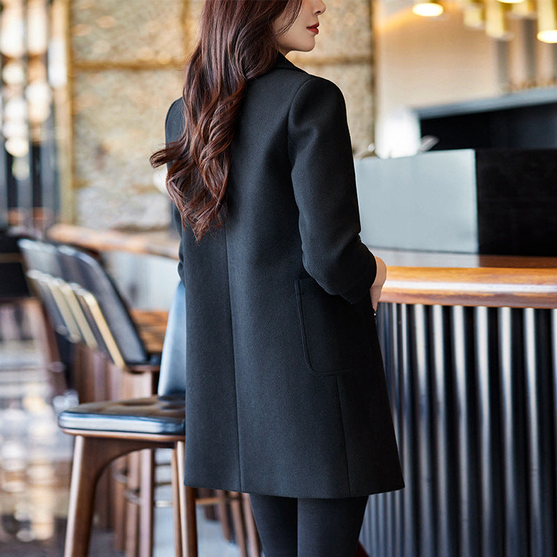 Abrigo negro de doble botonadura Otoño Invierno para mujer